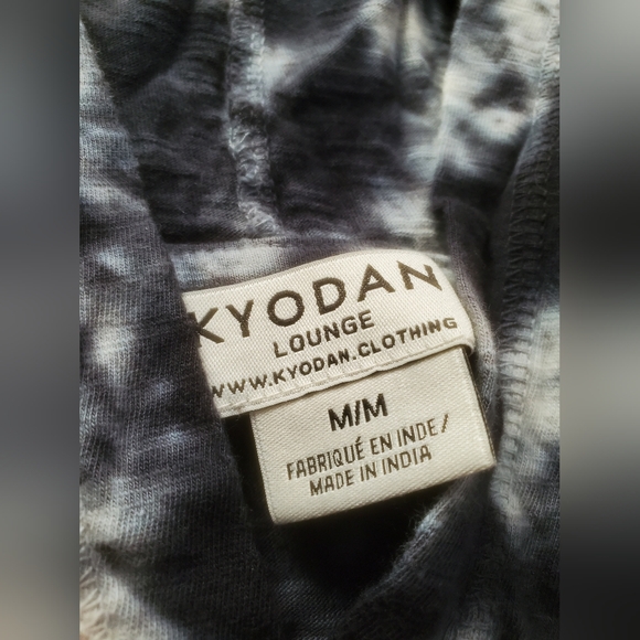 Kyodan Tie-Dye Cropped Hoodie - Picture 2 of 3